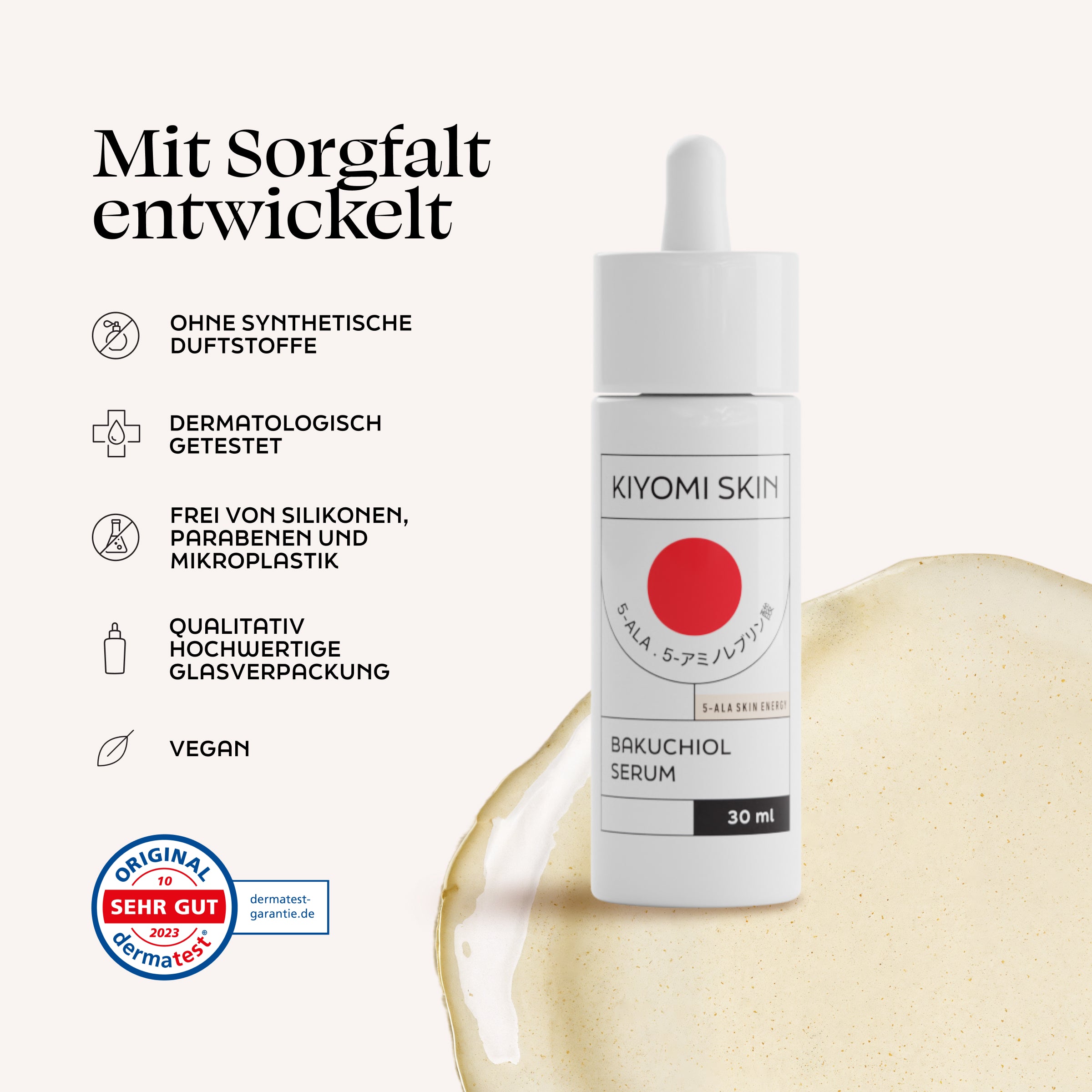 White bottle of Serum Trilogy Radiance & Renewal on beige liquid background mit Produktvorteilen auf Deutsch – das ideale Serum Set mit Bakuchiol und Vitamin C.