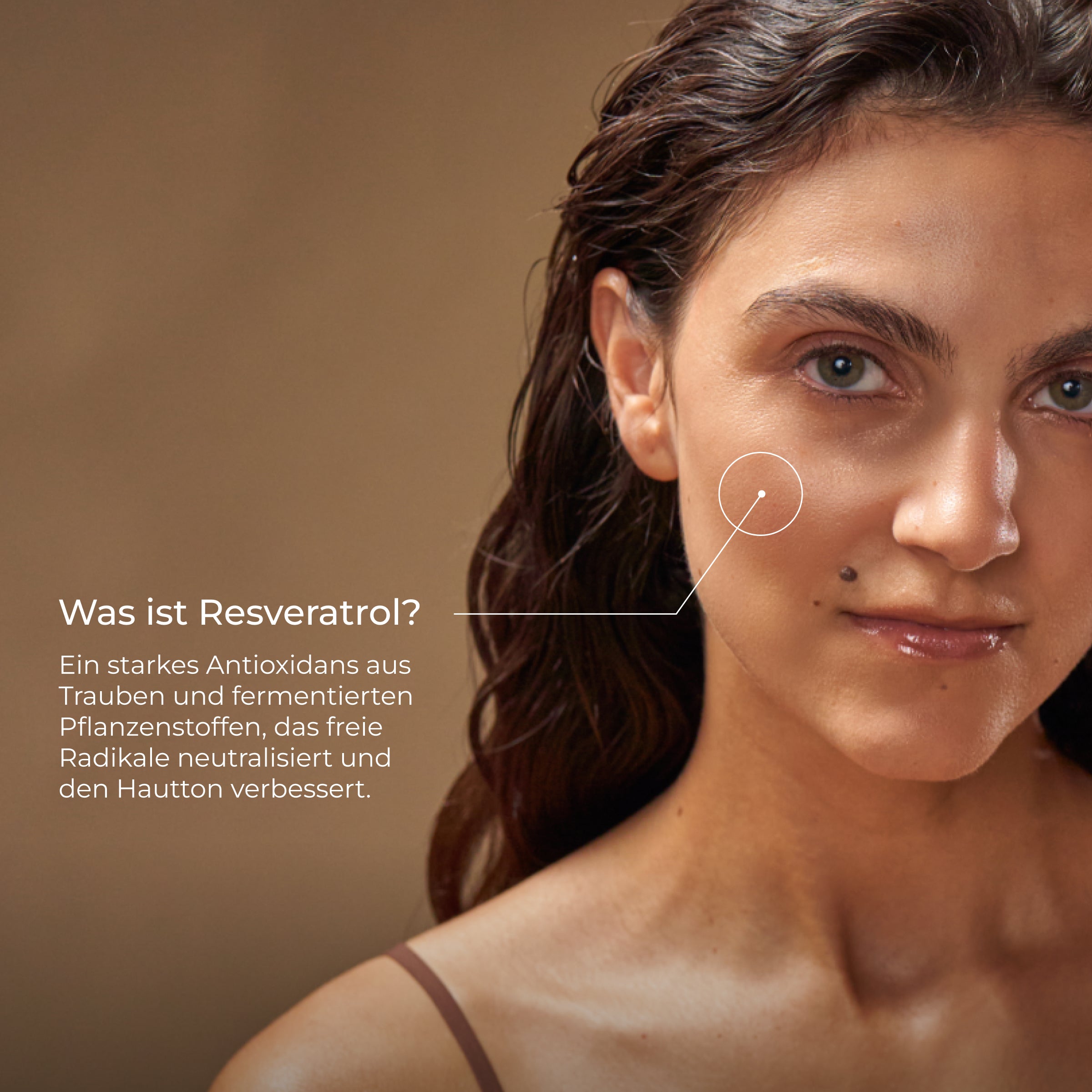 A woman with glowing skin and a beauty mark; German text highlights how Night Cream Intense with resveratrol benefits trockene reife Haut and supports regenerierende Nachtpflege.